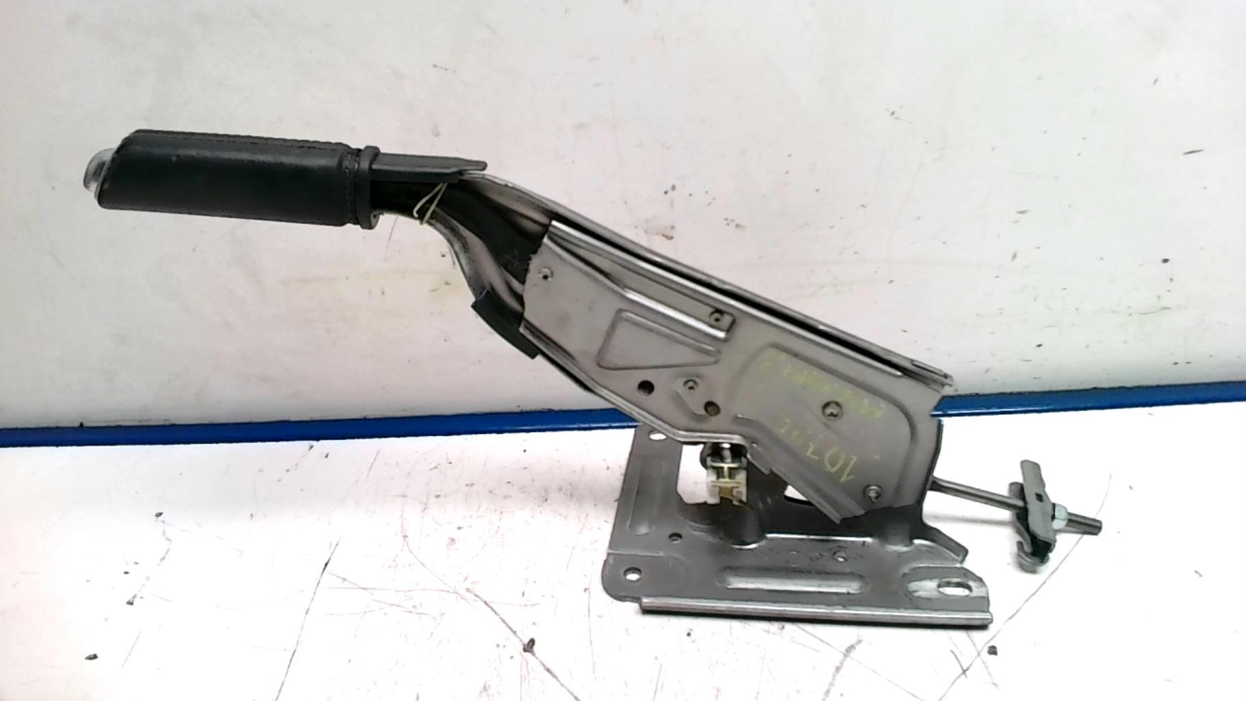Levier frein à main RENAULT MEGANE 3 PHASE 1 Diesel - 1