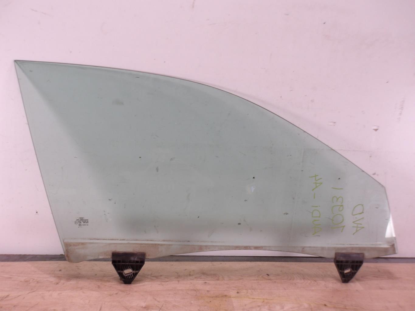 Vitre avant droit AUDI A4 2 AVANT PHASE 2 BREAK Diesel - 1
