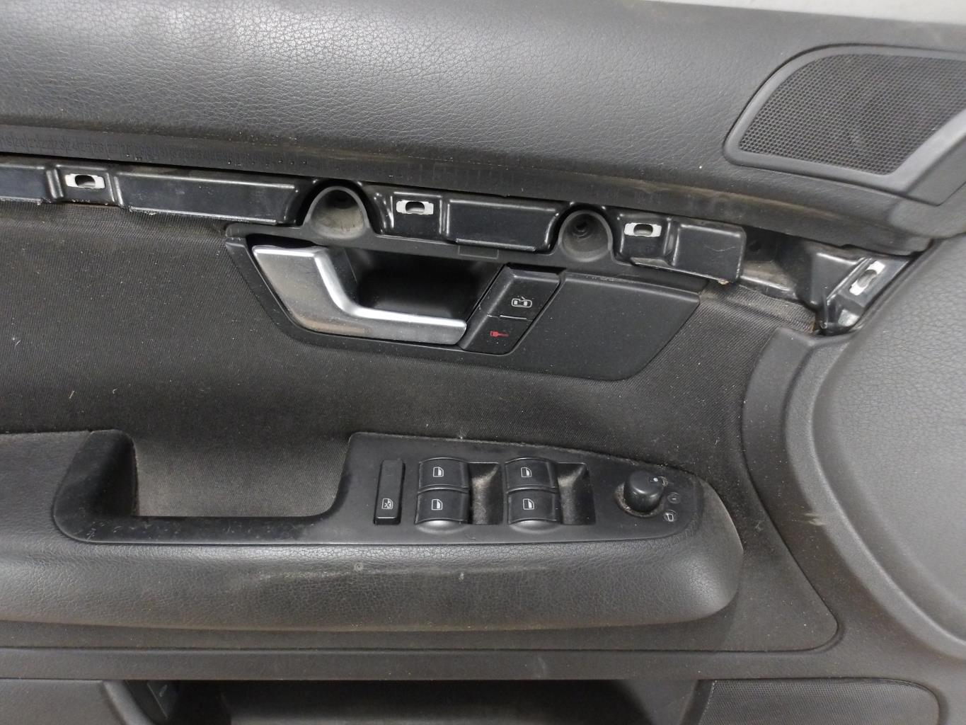 Panneau de porte avant gauche AUDI A4 2 PHASE 2 Diesel - 1