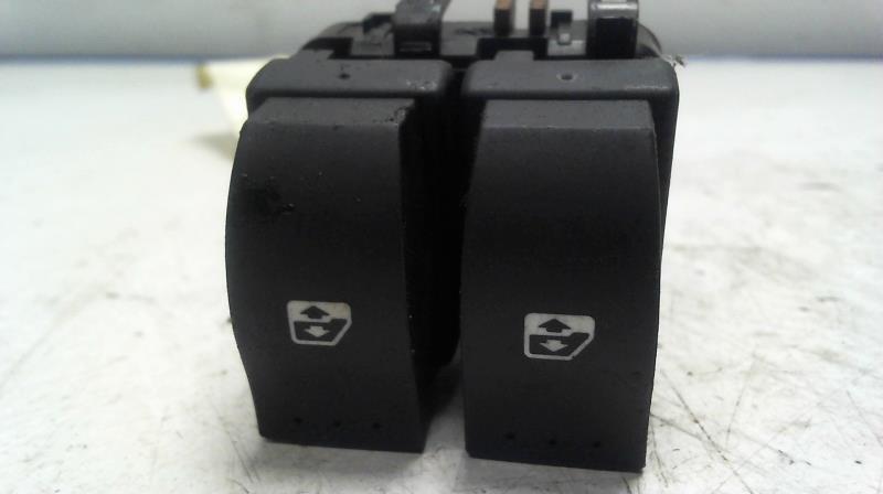 Bouton/Interrupteur RENAULT GRAND SCENIC 2 PHASE 2  - 1