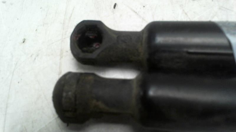 Verin de coffre CITROEN C3 PICASSO PHASE 1 Essence - 1