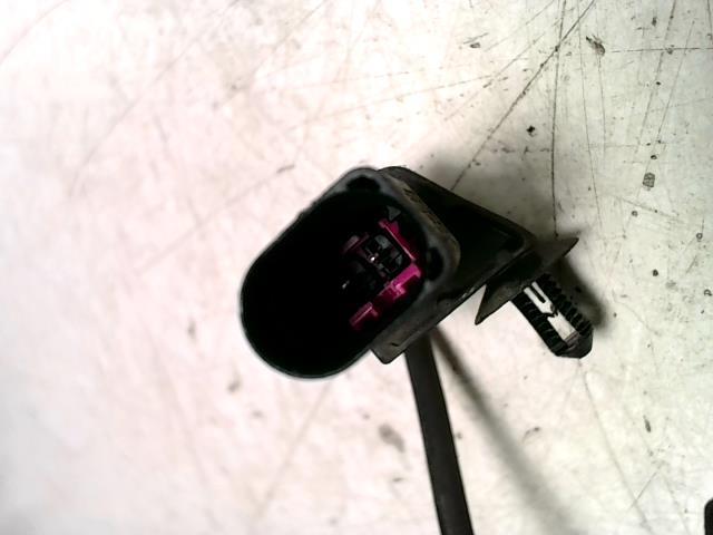 Serrure de capot VOLKSWAGEN POLO 4 PHASE 1 Essence - 1
