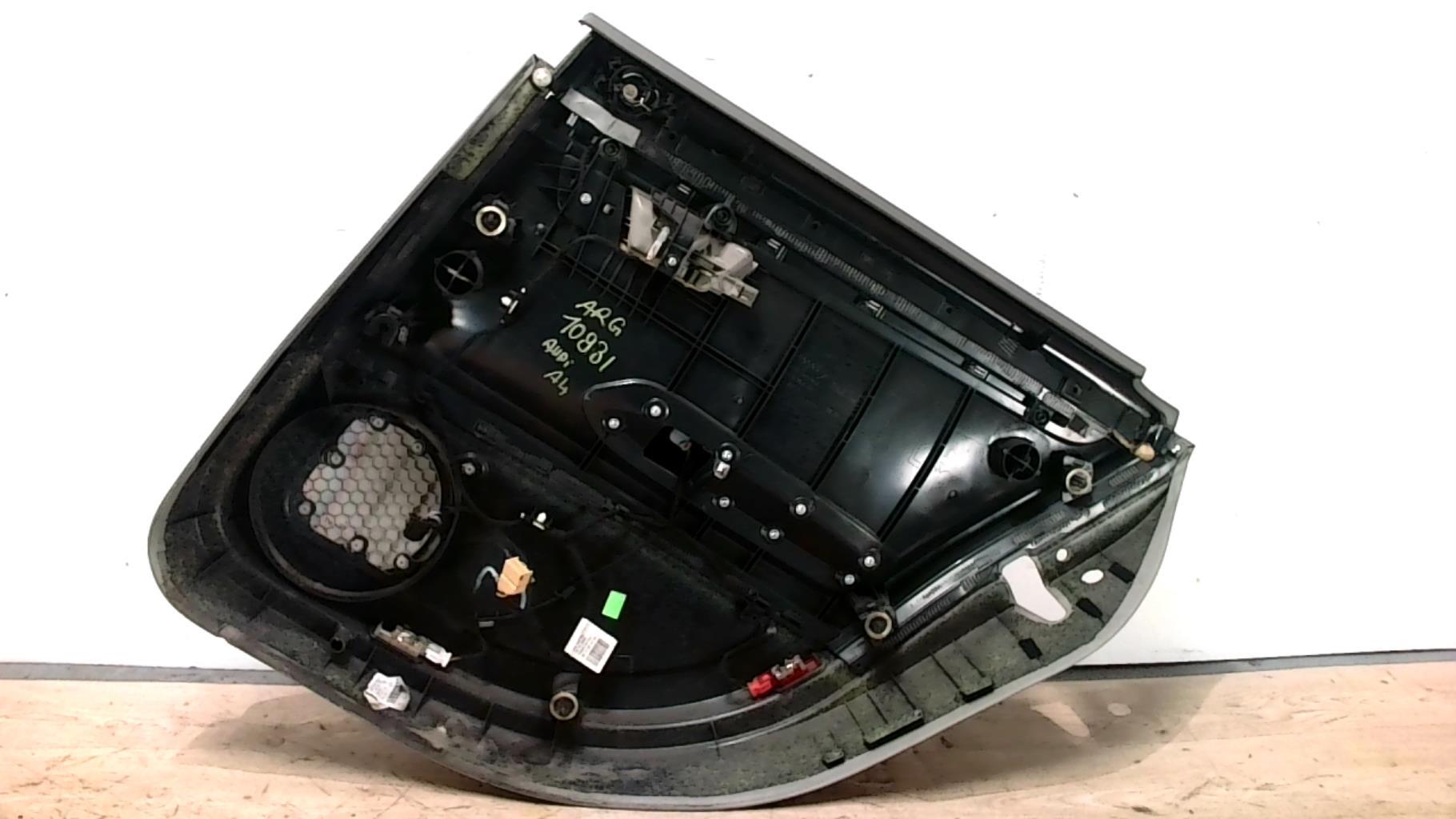 Panneau de porte arriere gauche AUDI A4 2 AVANT PHASE 2 BREAK Diesel - 1
