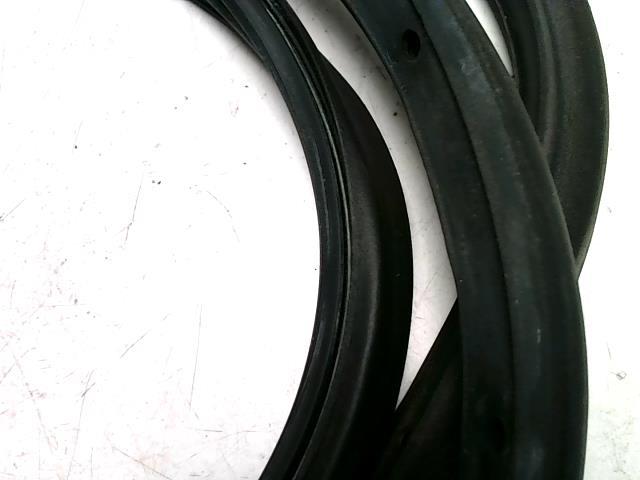 Joint de porte arriere gauche AUDI A4 2 AVANT PHASE 2 BREAK Diesel - 1