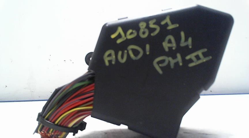 Porte fusible AUDI A4 2 PHASE 2 Diesel - 1