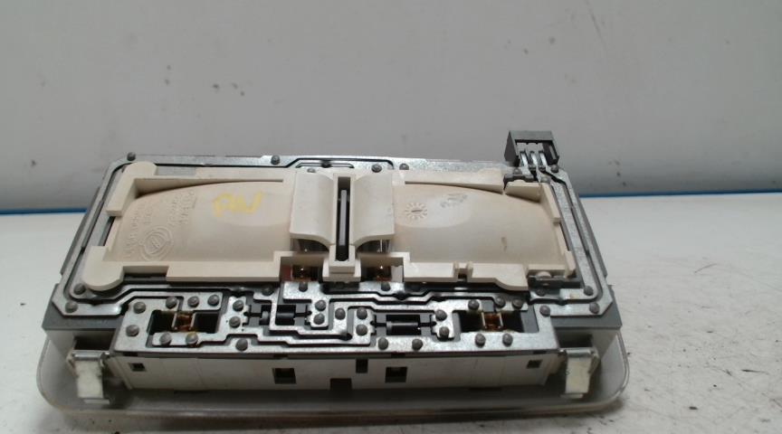 Eclairage de plafonnier FIAT PUNTO EVO 3 Essence - 1