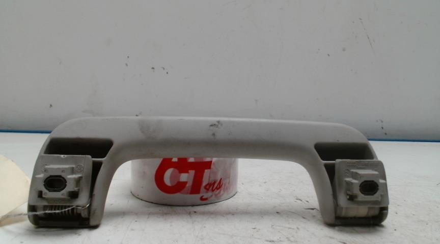 Poignee de maintien avant droit AUDI A4 2 PHASE 2 Diesel - 1