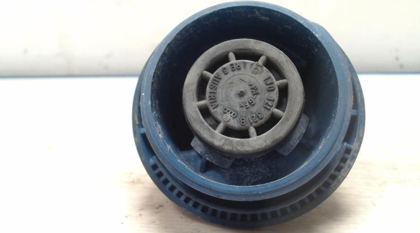 Bouchon de carburant VOLKSWAGEN PASSAT 4 PHASE 1 BREAK Diesel - 1