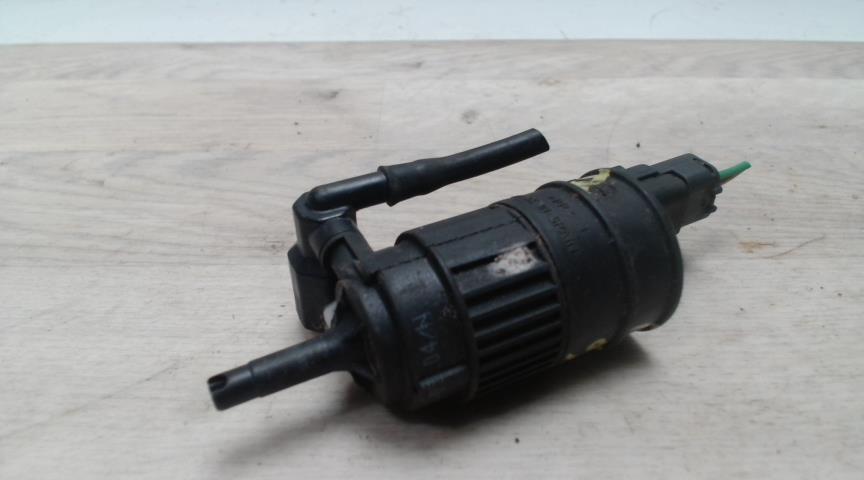 Pompe lave glace avant RENAULT CLIO 2 PHASE 2 Essence - 1