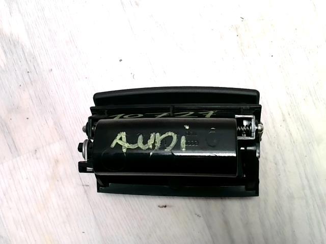 Vide poche avant droit AUDI A3 2 SPORTBACK PHASE 1 Diesel - 1