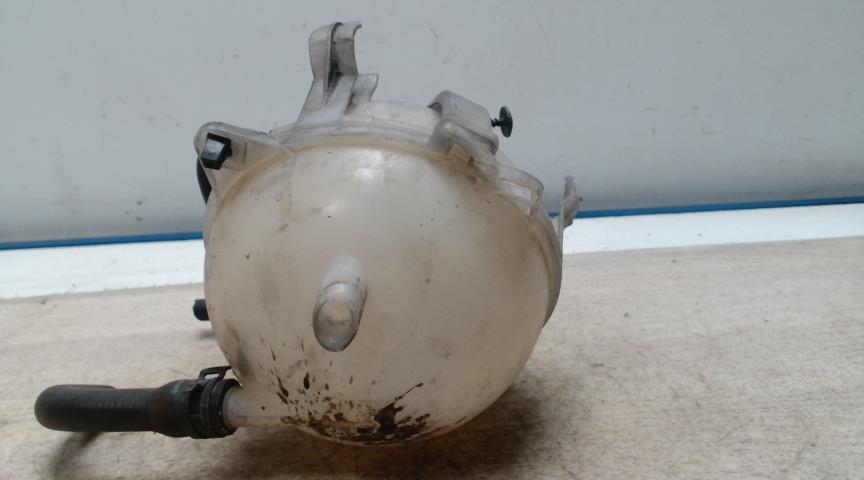 Vase d'expansion VOLKSWAGEN GOLF 5 Diesel - 1