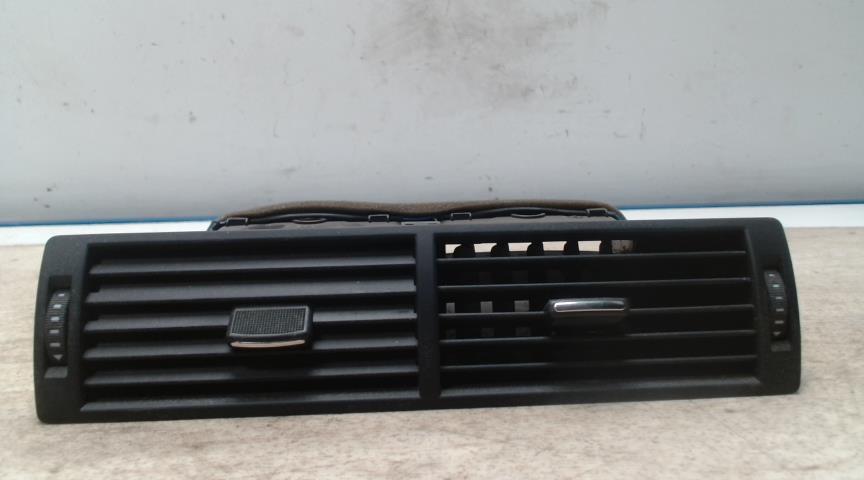 Aerateur tableau de bord AUDI A4 2 PHASE 2 Diesel - 1