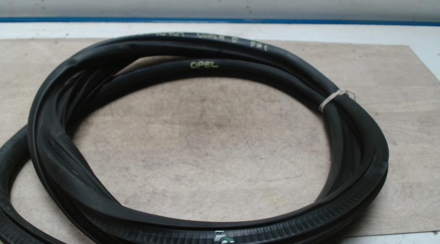 Joint de porte avant droite OPEL CORSA D PHASE 1 Diesel - 1