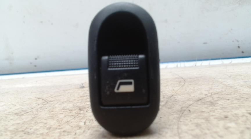 Bouton/Interrupteur CITROEN C3 1 PHASE 1 Essence - 1