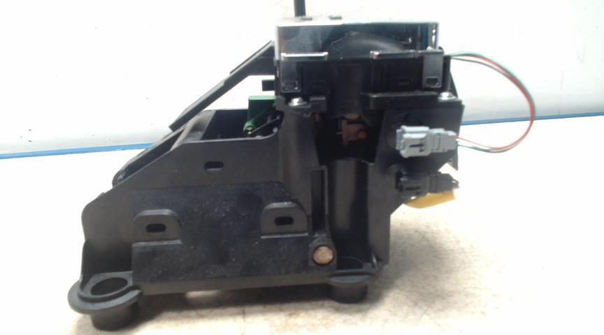 Levier de vitesses PEUGEOT 208 1 PHASE 2 Essence - 1
