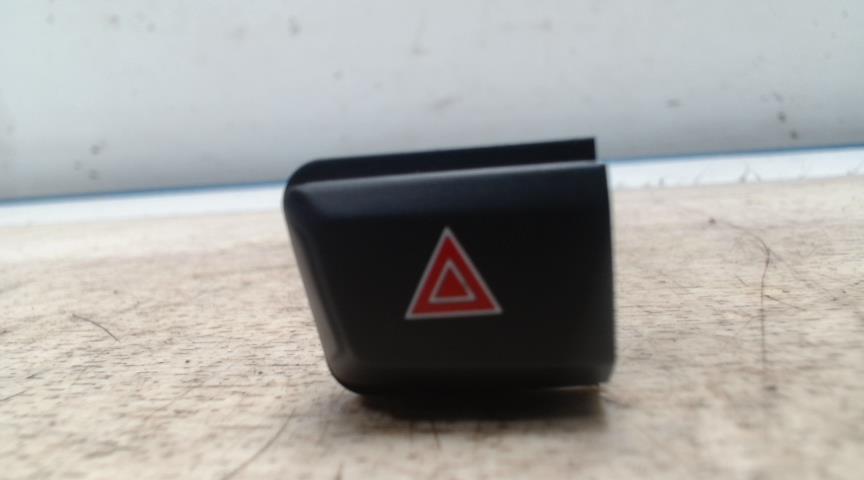 Bouton de warning PEUGEOT 208 1 PHASE 2 Essence - 1