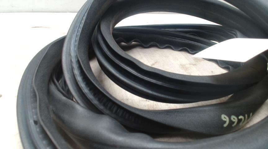 Joint de porte avant gauche VOLVO S 40 2 PHASE 1 Diesel - 1