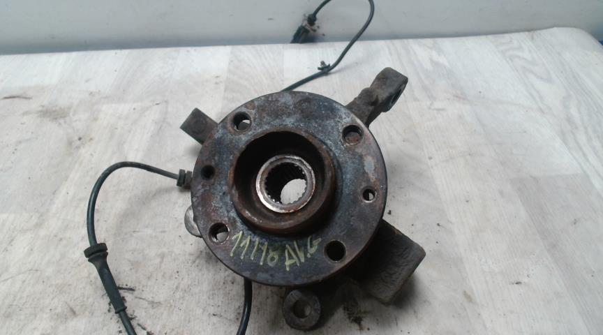 Moyeu avant gauche NISSAN NOTE 1 PHASE 1 Diesel - 1