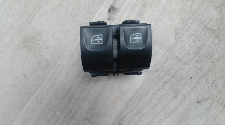Interrupteur de leve vitre RENAULT CLIO 4 PHASE 1 Essence - 1