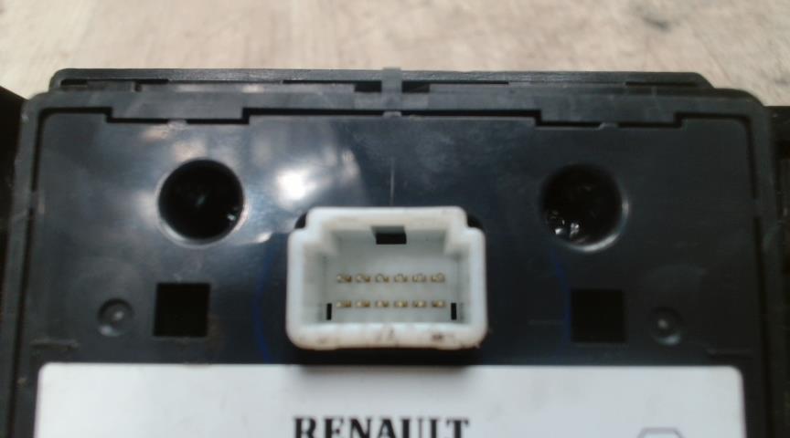Commande GPS RENAULT GRAND SCENIC 3 PHASE 3 Diesel - 1