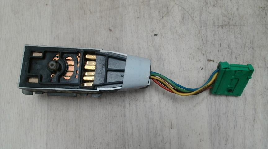 Bouton/Interrupteur PEUGEOT 5008 1 PHASE 1 Diesel - 1