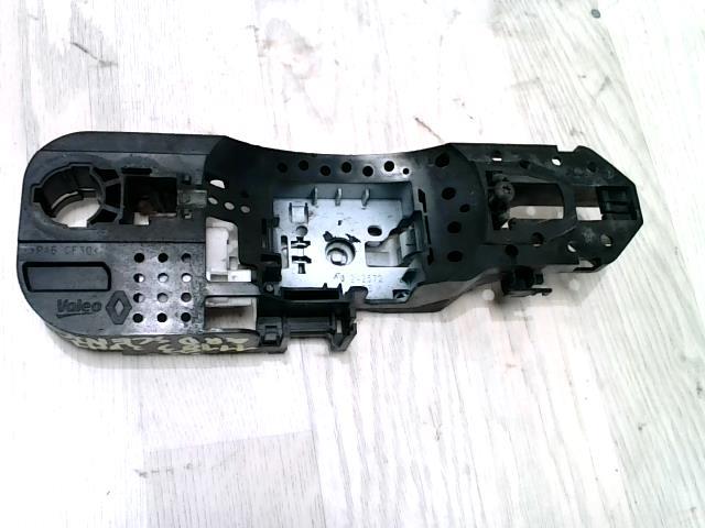 Support poignee porte arriere droite RENAULT CLIO 3 PHASE 2 BREAK Diesel - 1
