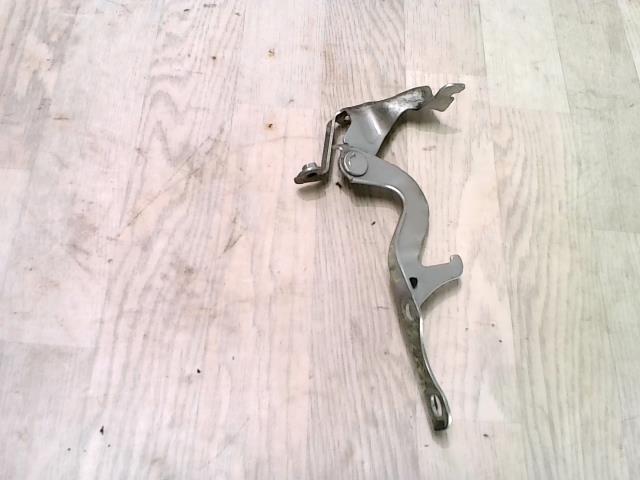 Charniere de capot TOYOTA COROLLA VERSO 2 PHASE 1 Diesel - 1