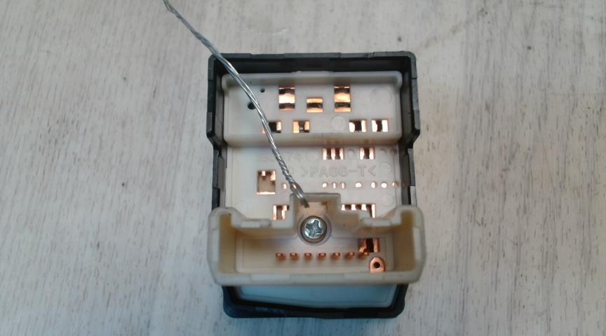 Commande retroviseurs TOYOTA YARIS 3 PHASE 1 Diesel - 1