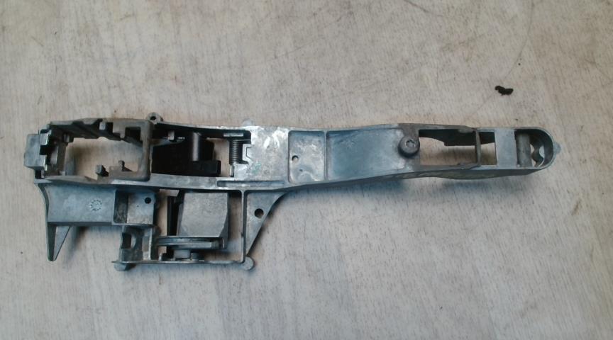 Support poignee porte avant gauche PEUGEOT 308 1 SW PHASE 1 BREAK Diesel - 1