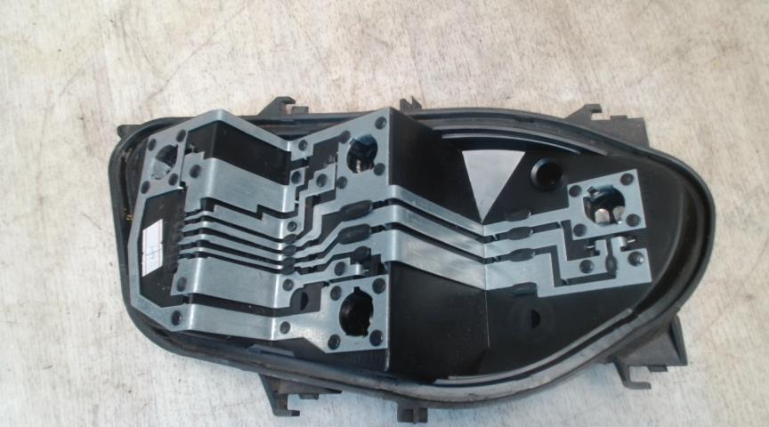 Platine feu arriere droit RENAULT CLIO 3 PHASE 1 Essence - 1