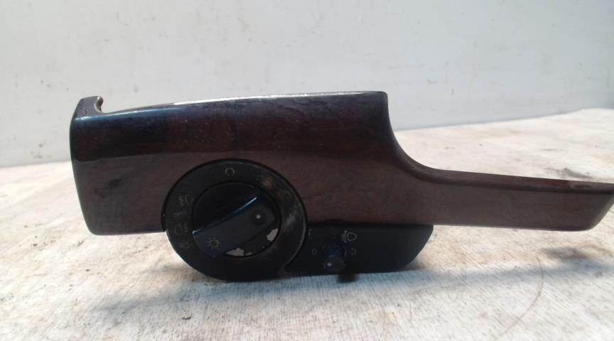 Commande de phare AUDI A4 2 PHASE 1 Diesel - 1