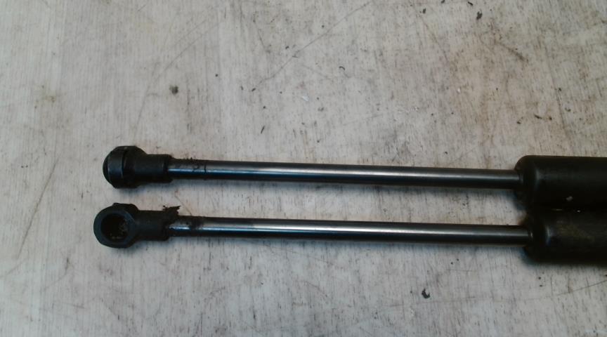 Verin de capot BMW X1 E84 PHASE 2 Diesel - 1