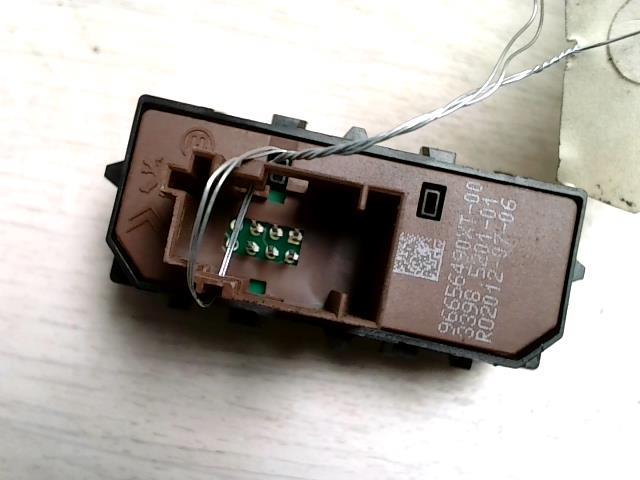Bouton/Interrupteur PEUGEOT 5008 1 PHASE 1 Diesel - 1