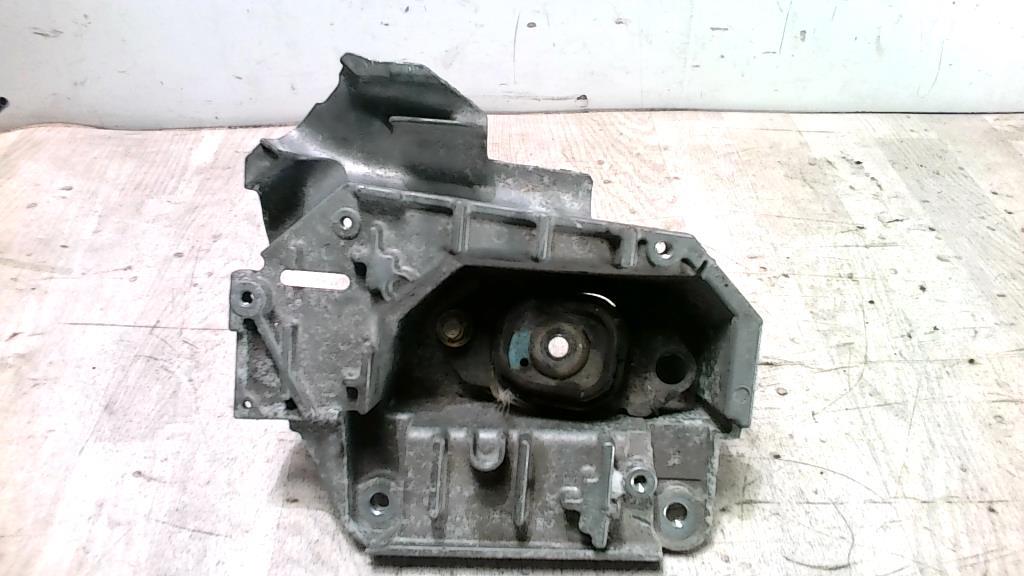 Support moteur gauche RENAULT CLIO 3 PHASE 1 Diesel - 1