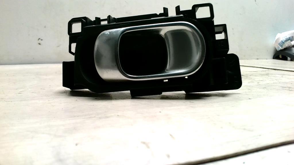 Poignee interieur avant gauche CITROEN C3 3 PHASE 1 Essence - 1
