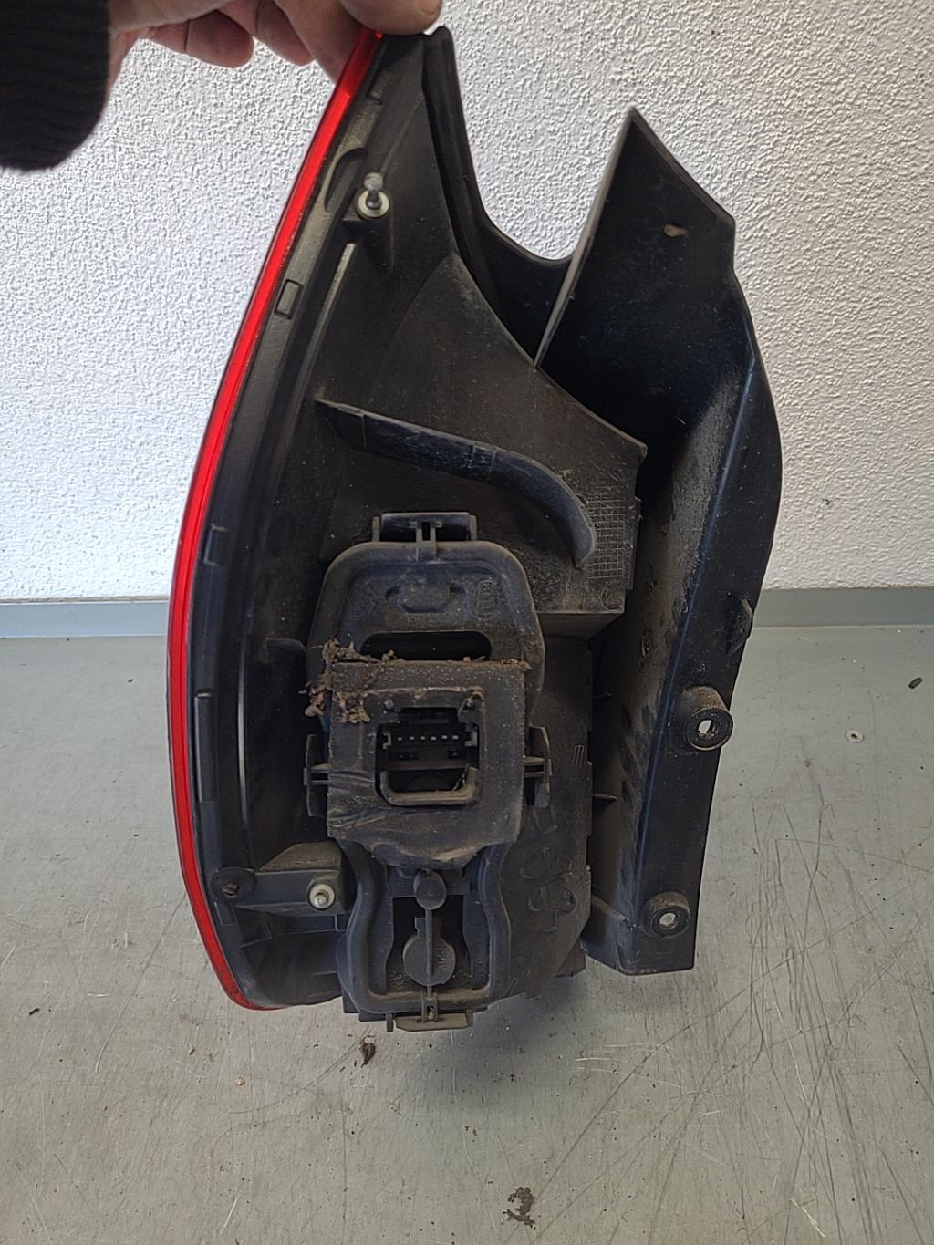 Feu arriere secondaire droit (feux) RENAULT SCENIC 2 PHASE 1 Diesel - 1