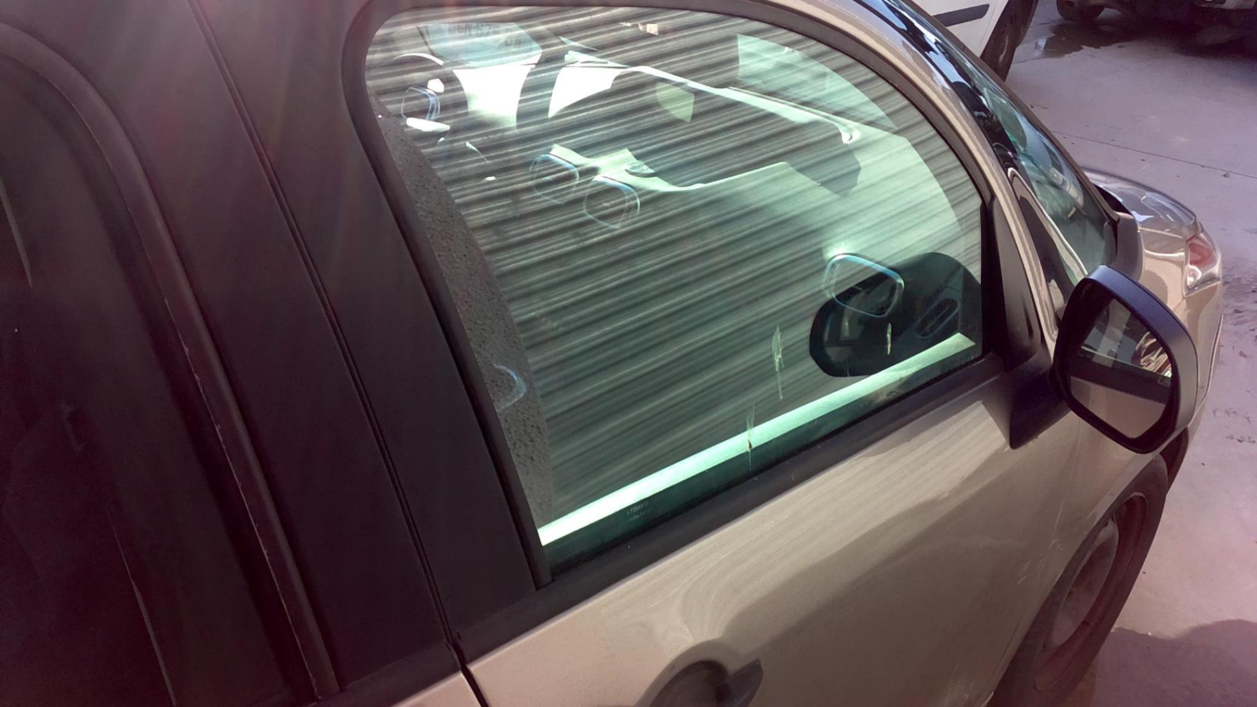 Vitre avant droit CITROEN C3 PICASSO PHASE 1 Diesel - 1