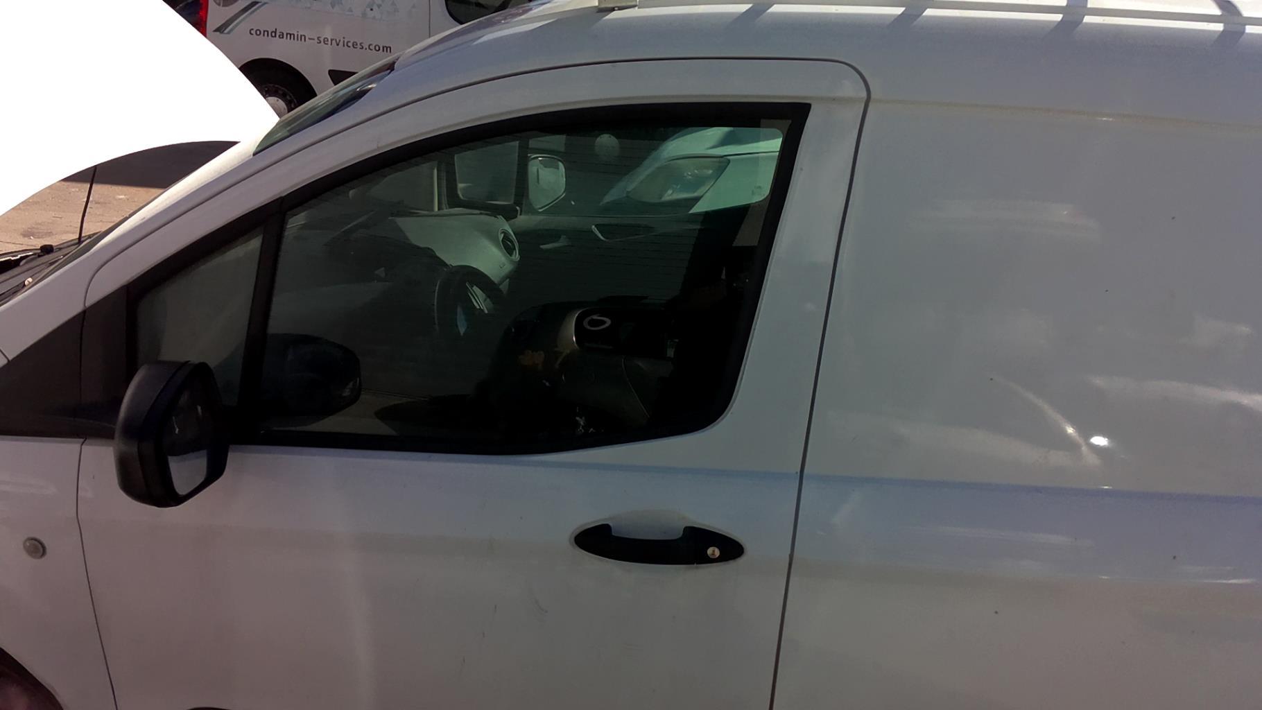 Vitre avant gauche FORD TRANSIT COURIER 1 PHASE 2 Diesel - 1