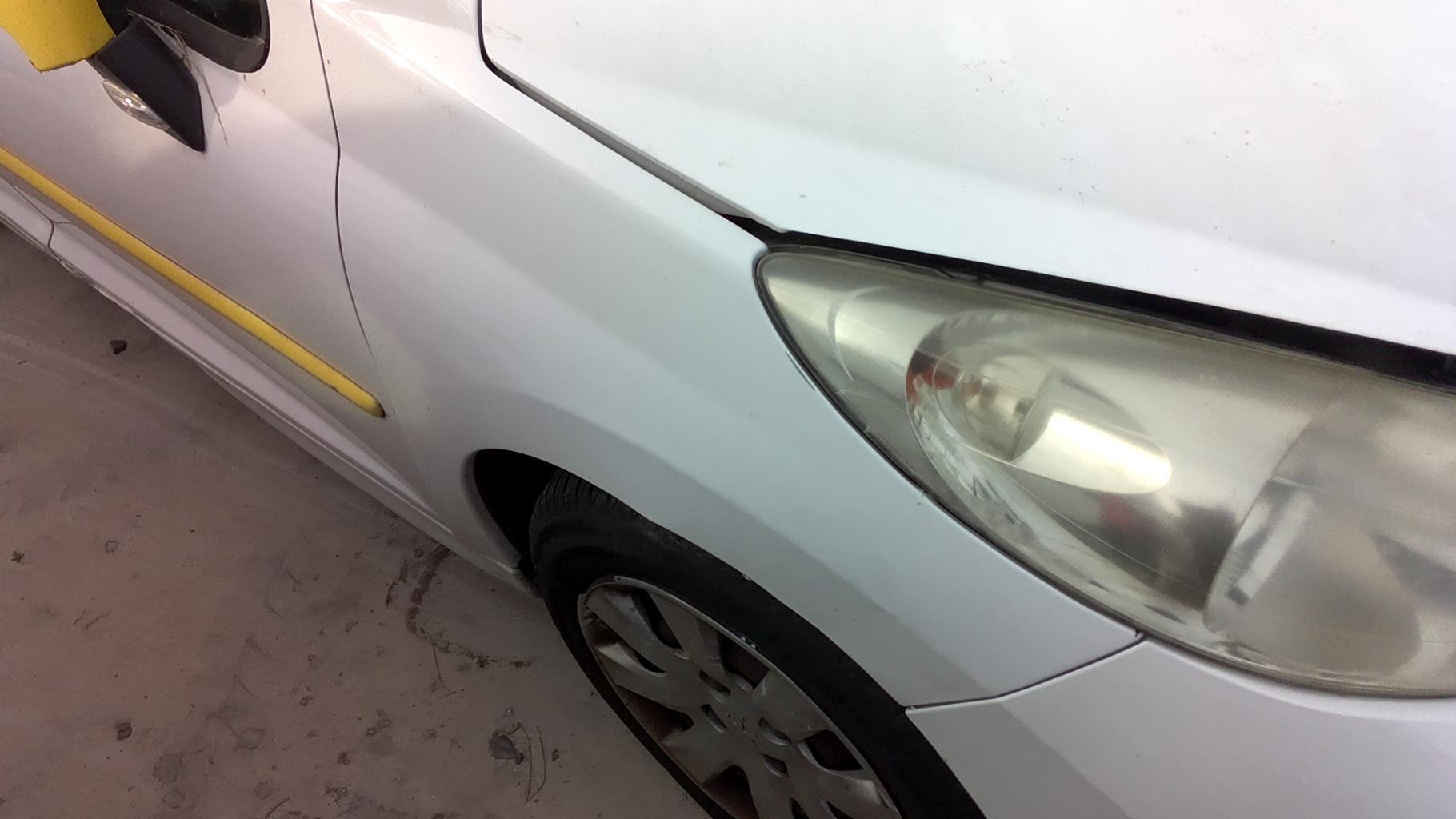 Aile avant droit PEUGEOT 207 PHASE 1 BREAK Diesel - 1