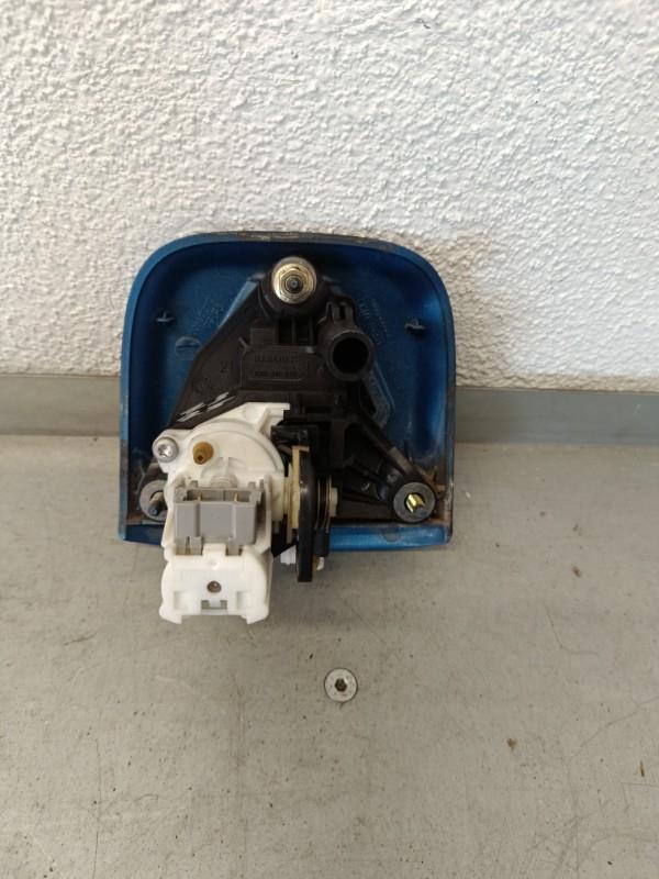 Bouton de coffre RENAULT CLIO 2 PHASE 2 Diesel - 1
