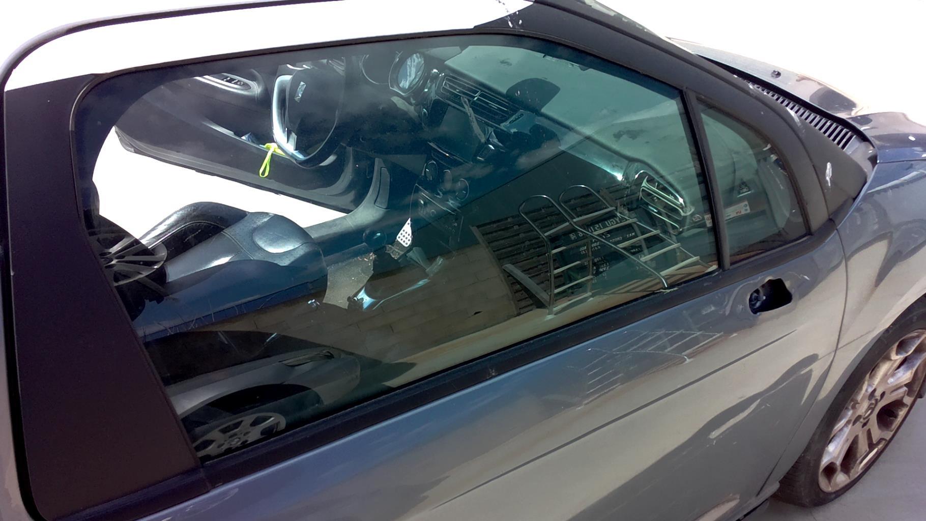 Vitre avant droit CITROEN DS3 PHASE 1 Essence - 1