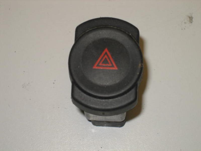 Bouton de warning DACIA DUSTER 1 PHASE 1 Diesel - 1