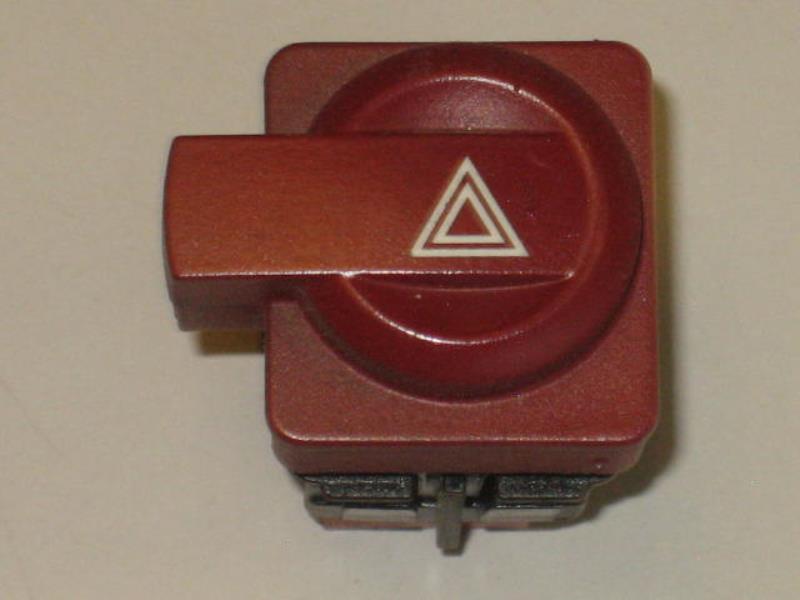 Bouton de warning CITROEN C4 1 PHASE 1 COUPE Diesel - 1