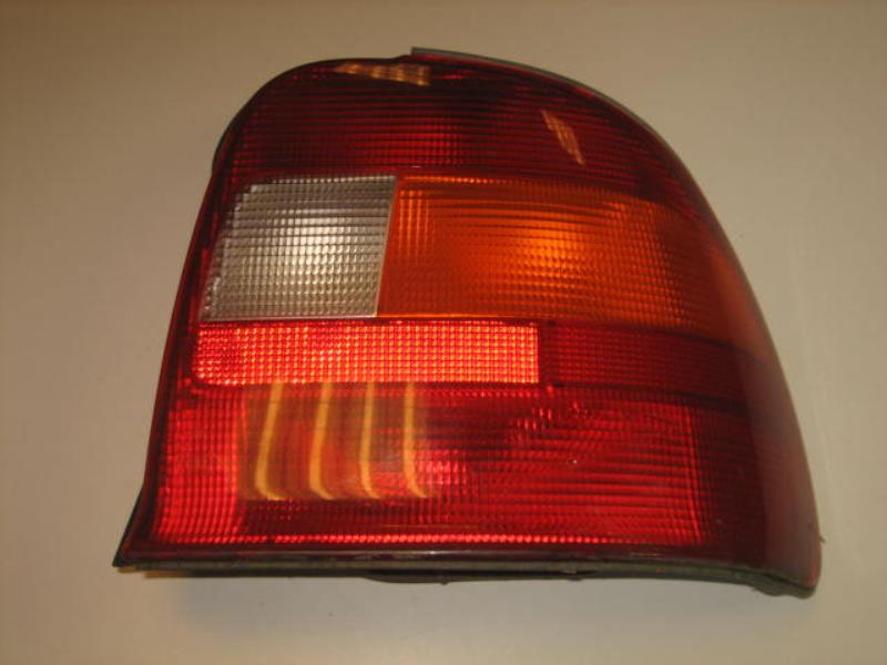 Fanale posteriore principale destro (luci) ROVER 600 Diésel - 1