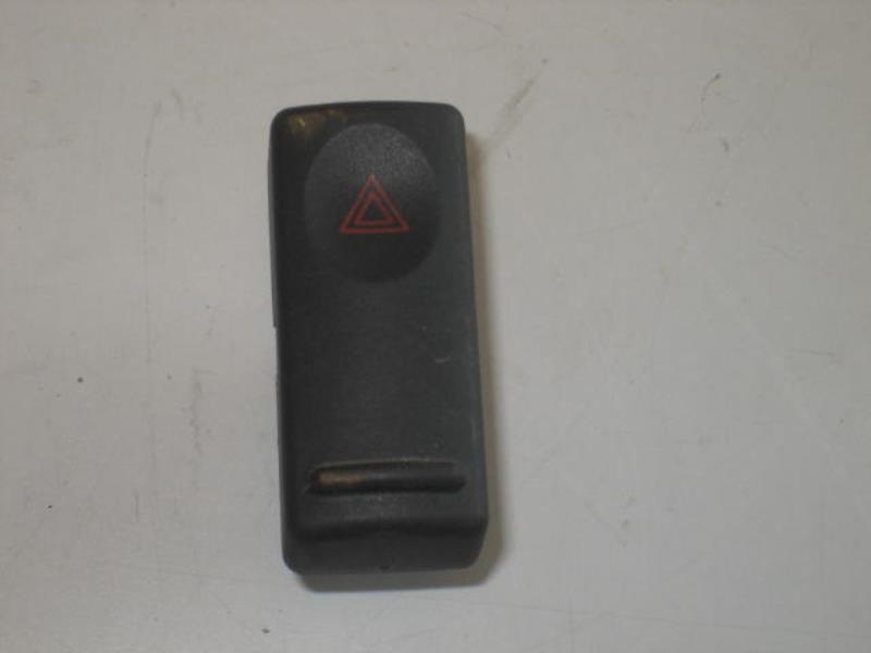 Bouton de warning RENAULT R19 PHASE 2 Diesel - 1