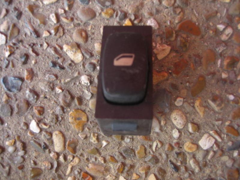 Interruptor de elevalunas PEUGEOT 407 PHASE 1 BREAK Diésel - 1
