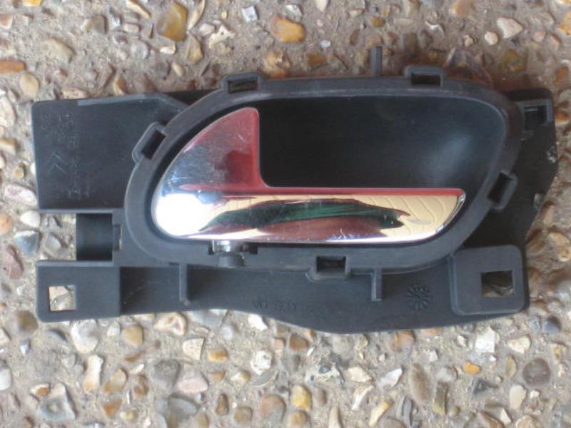 Maniglia interna posteriore sinistra PEUGEOT 407 PHASE 1 BREAK Diésel - 1