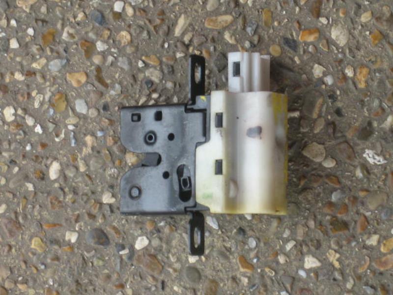 Serrure de hayon RENAULT LAGUNA 2 PHASE 1 BREAK Diesel - 1
