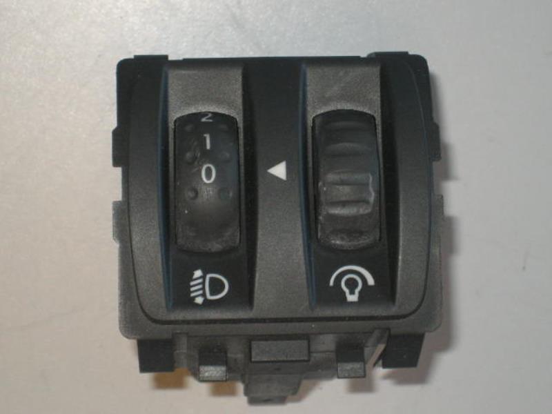 Botón/Interruptor RENAULT CLIO 3 PHASE 1 Diésel - 1
