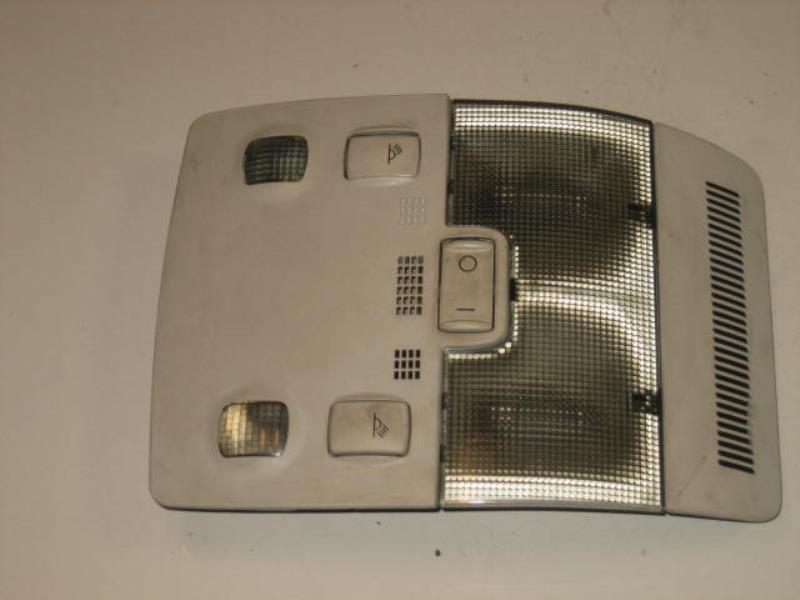 Eclairage de plafonnier AUDI A4 2 AVANT PHASE 2 BREAK Diesel - 1